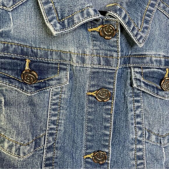 Vintage Cato Denim Vest Medium Wash Sleeveless Cropped Button Front Collar XL - Picture 3 of 6